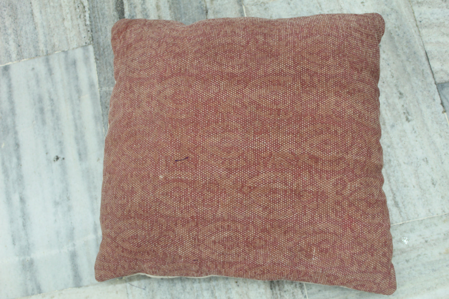 JUTE MAROON PATTERN CUSHION COVER WITH CUSHION