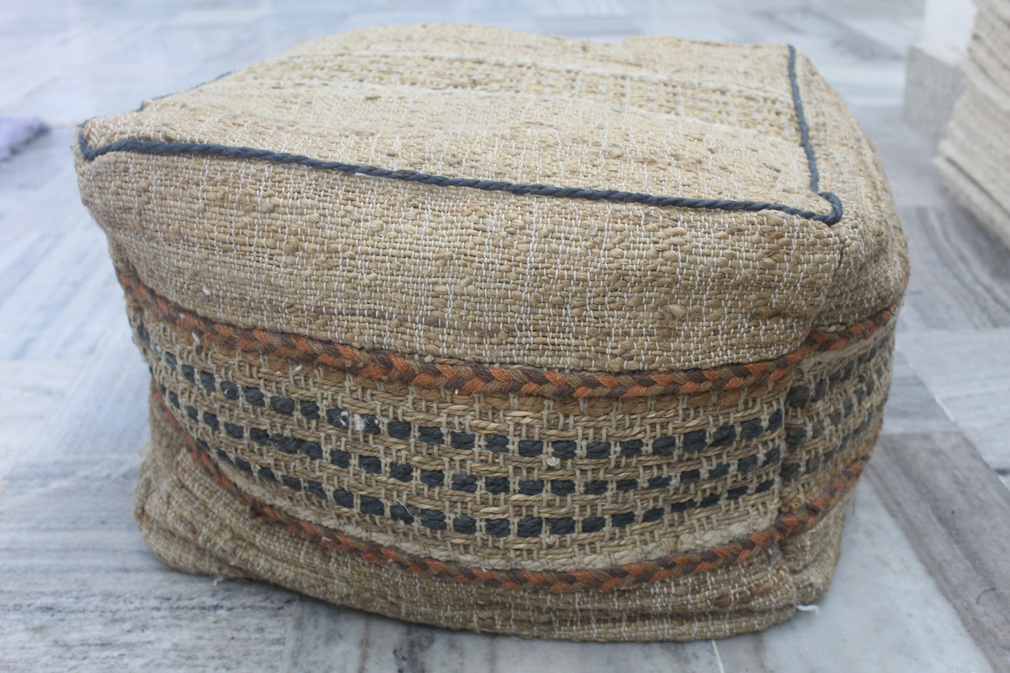 JUTE HANDMADE POUF