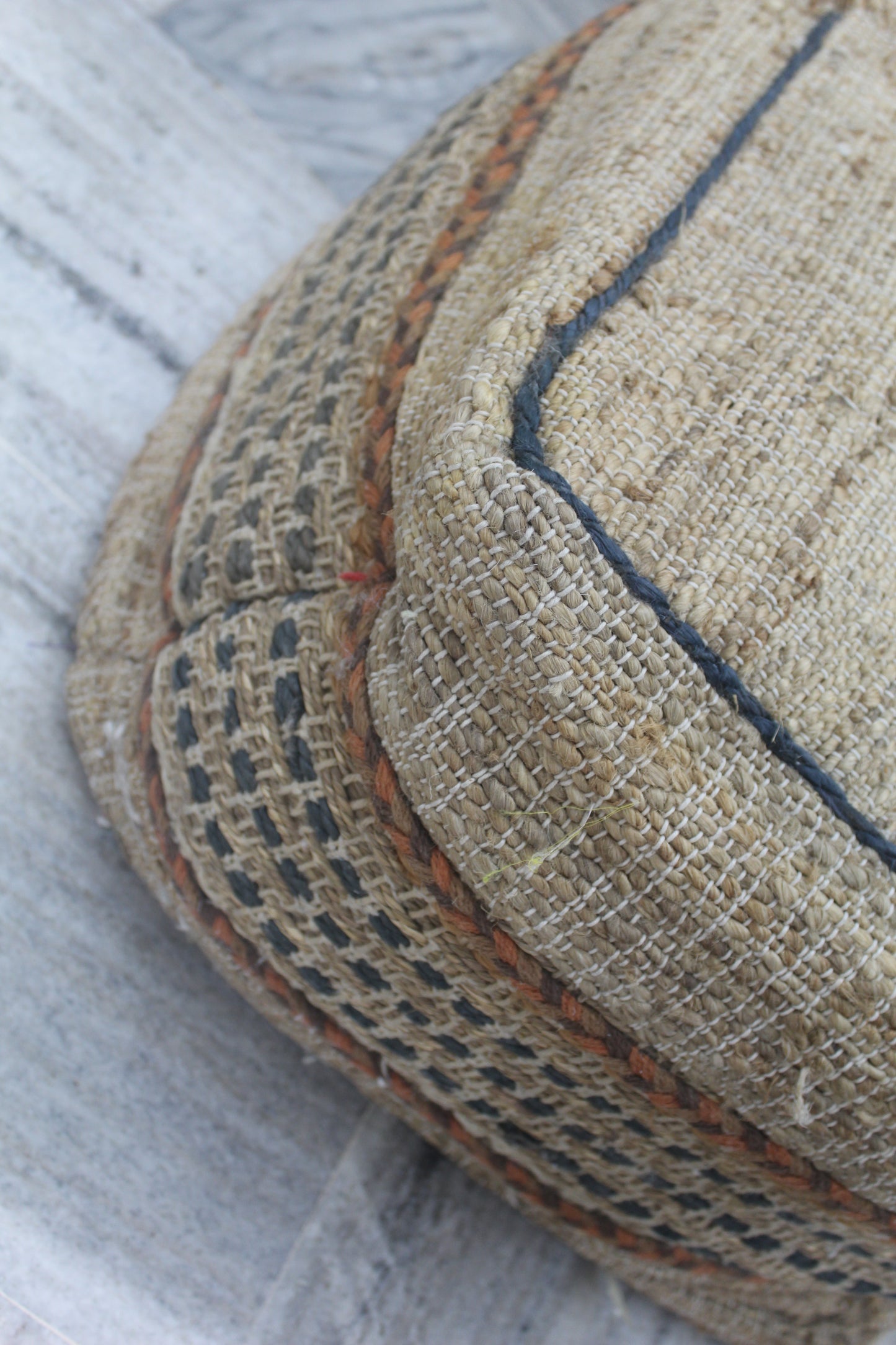 JUTE HANDMADE POUF