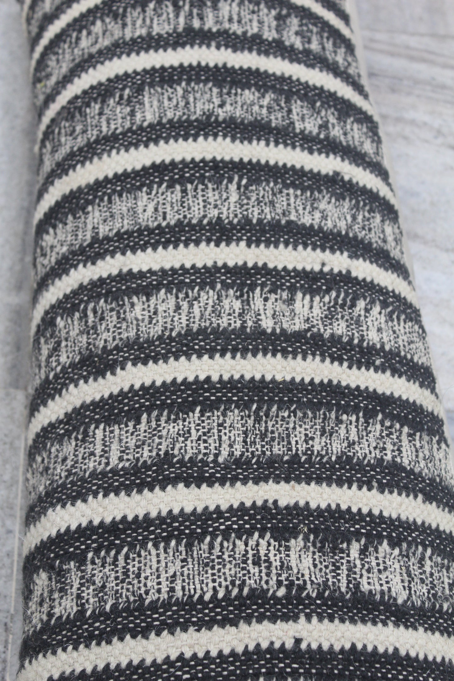 CYLINDRICAL SHAPE MODERN PATTERN CUSHION COVER