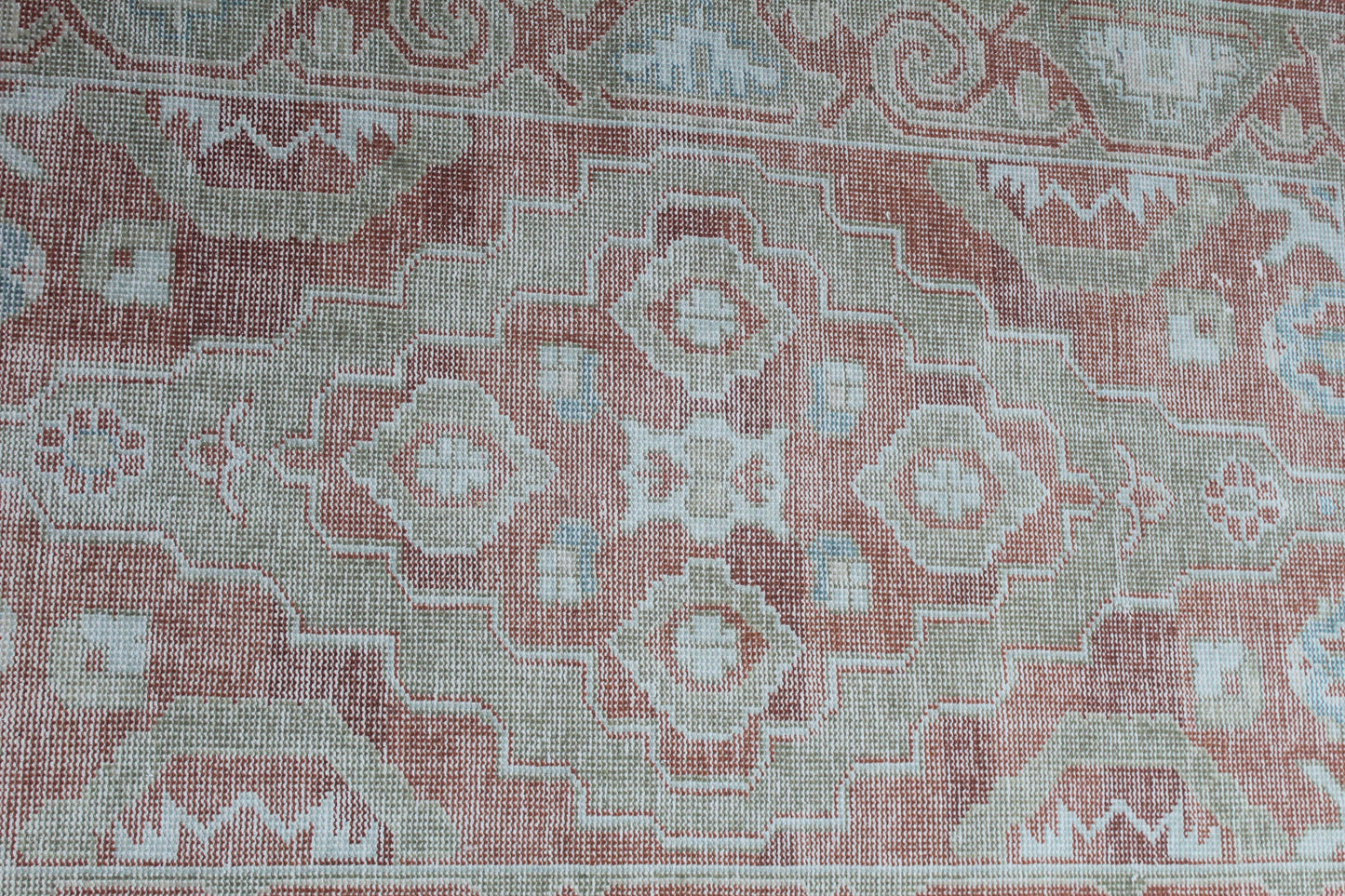 Antique-Inspired Turkish Carpet for Elegant Interiors Luxury Red Medallion 5x8 Area Rug