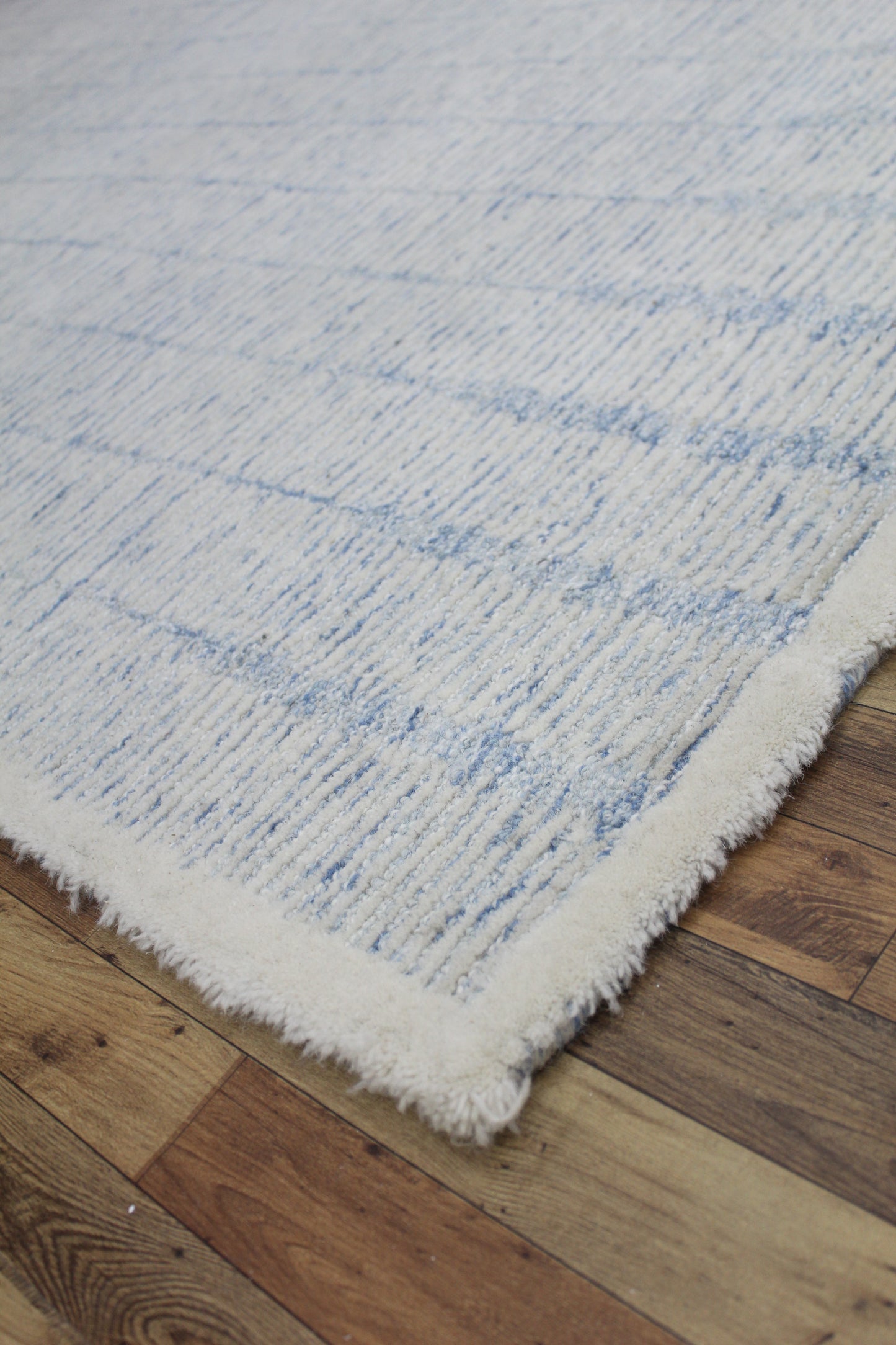 Handmade Blue & Ivory Textured Area Rug – 5x8 Soft Modern Minimalist Carpet for Living Room or Bedroom Decor