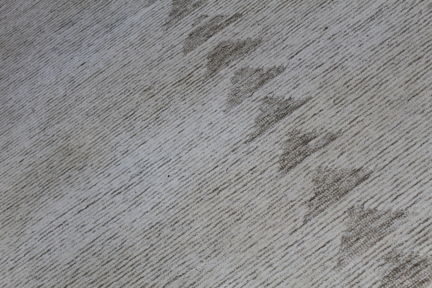 Neutral Beige Handwoven Wool Rug with Subtle Geometric Arrow Pattern – Minimalist Modern Area Carpet