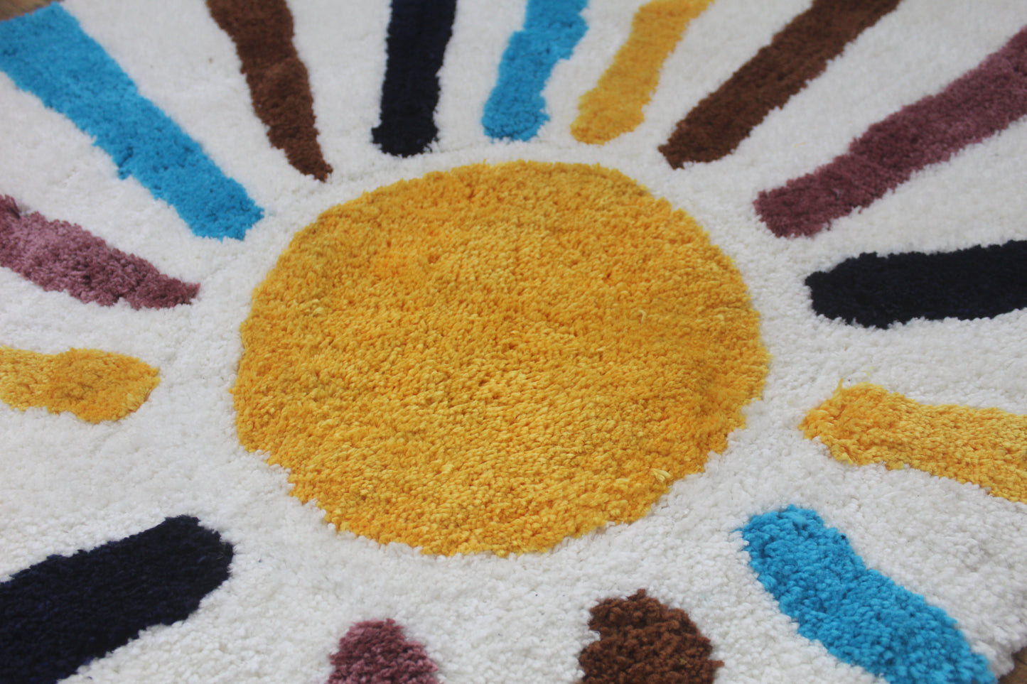 Bright Sun Design Rug Vibrant Multicolor Shaggy Rug