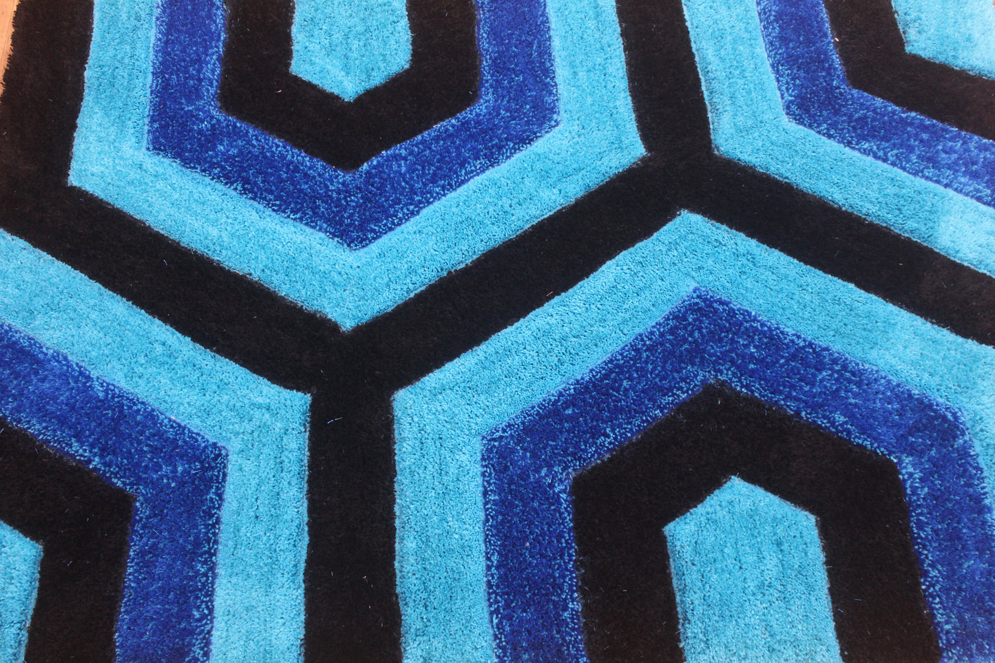Modern Geometric Area Rug – Plush Blue & Black Statement Design
