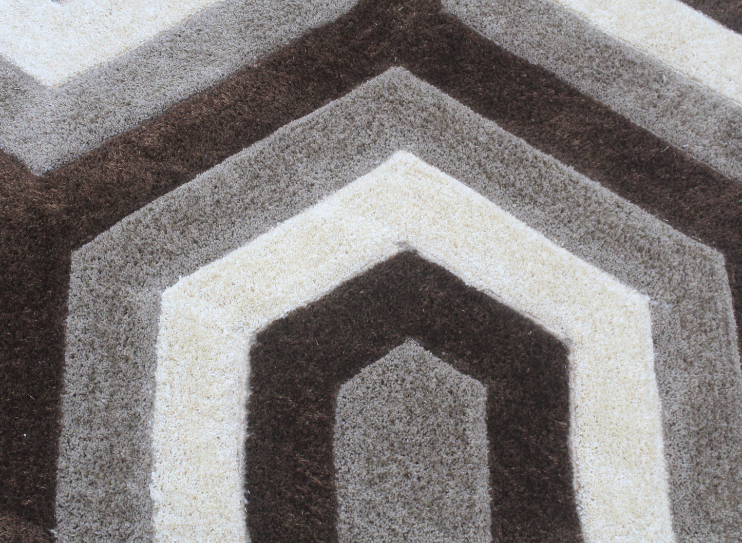 Modern Hexa-Style Neutral Shag Rug