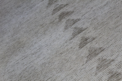 Neutral Beige Handwoven Wool Rug with Subtle Geometric Arrow Pattern – Minimalist Modern Area Carpet