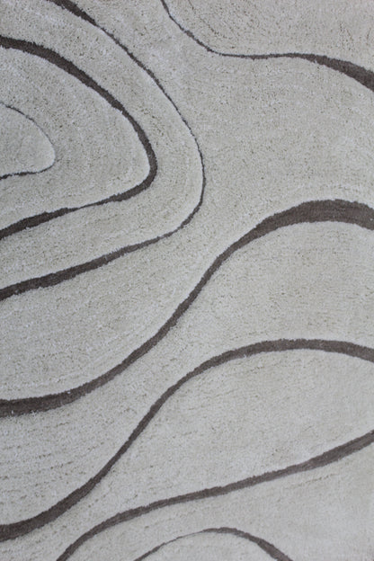 Modern Shaggy Rug in Ivory & Brown – Abstract Wave Pattern, Soft Plush Carpet for Living Room & Bedroom
