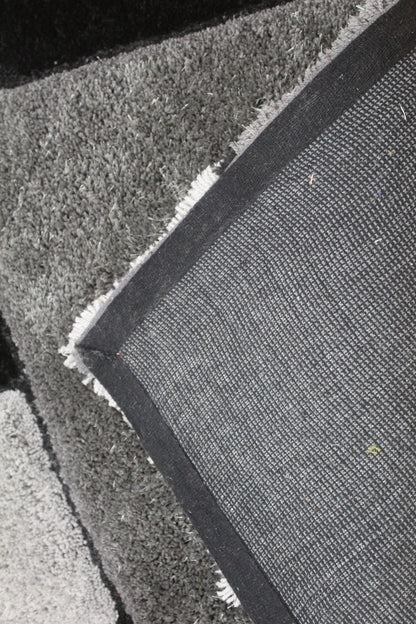 Contemporary Geometric Shaggy Area Rug – Soft Black & Grey Abstract Pattern Carpet for Modern Homes