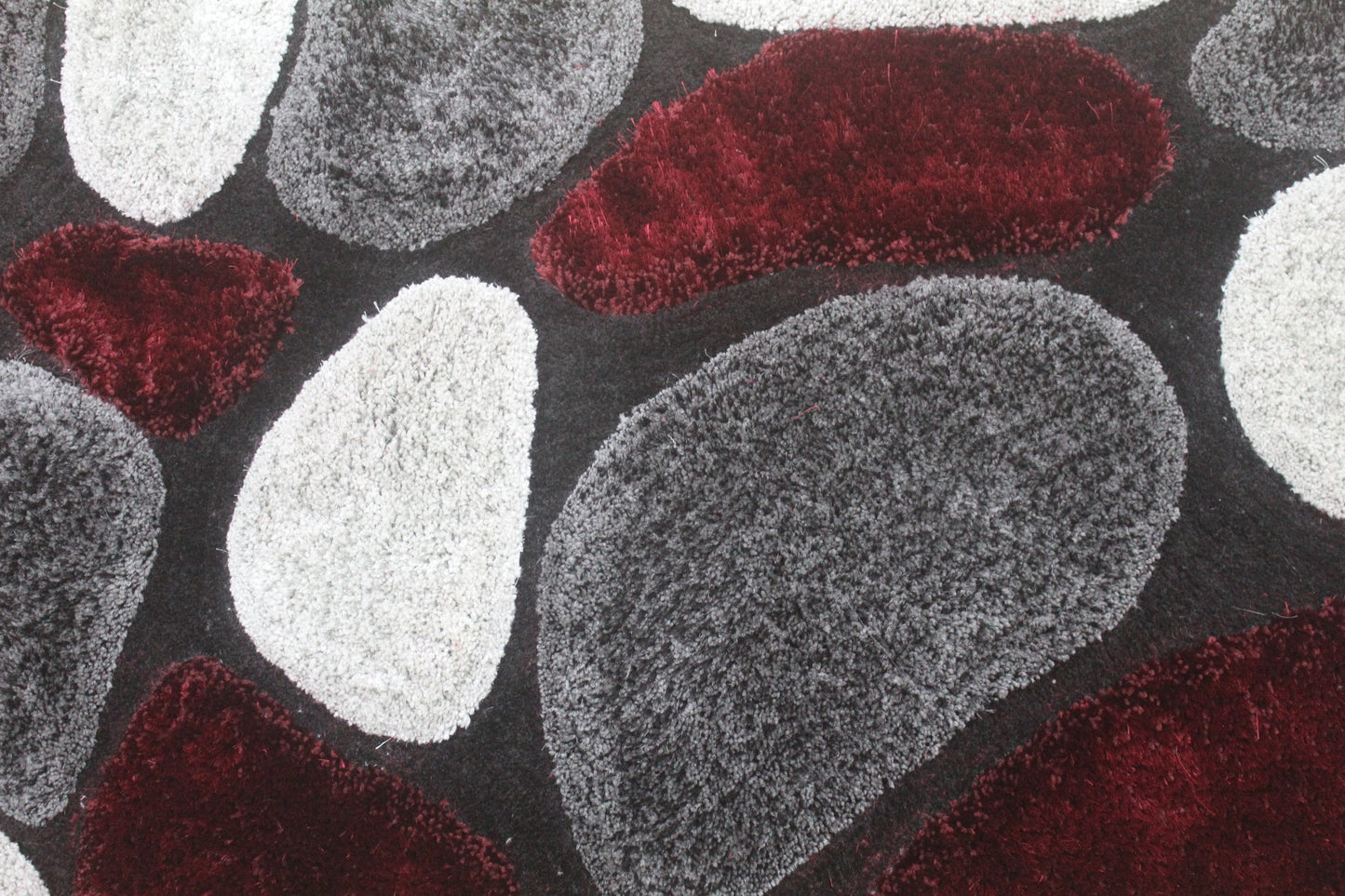 Abstract Pebble Design Shag Rug – Burgundy, Gray & Black Modern Area Carpet