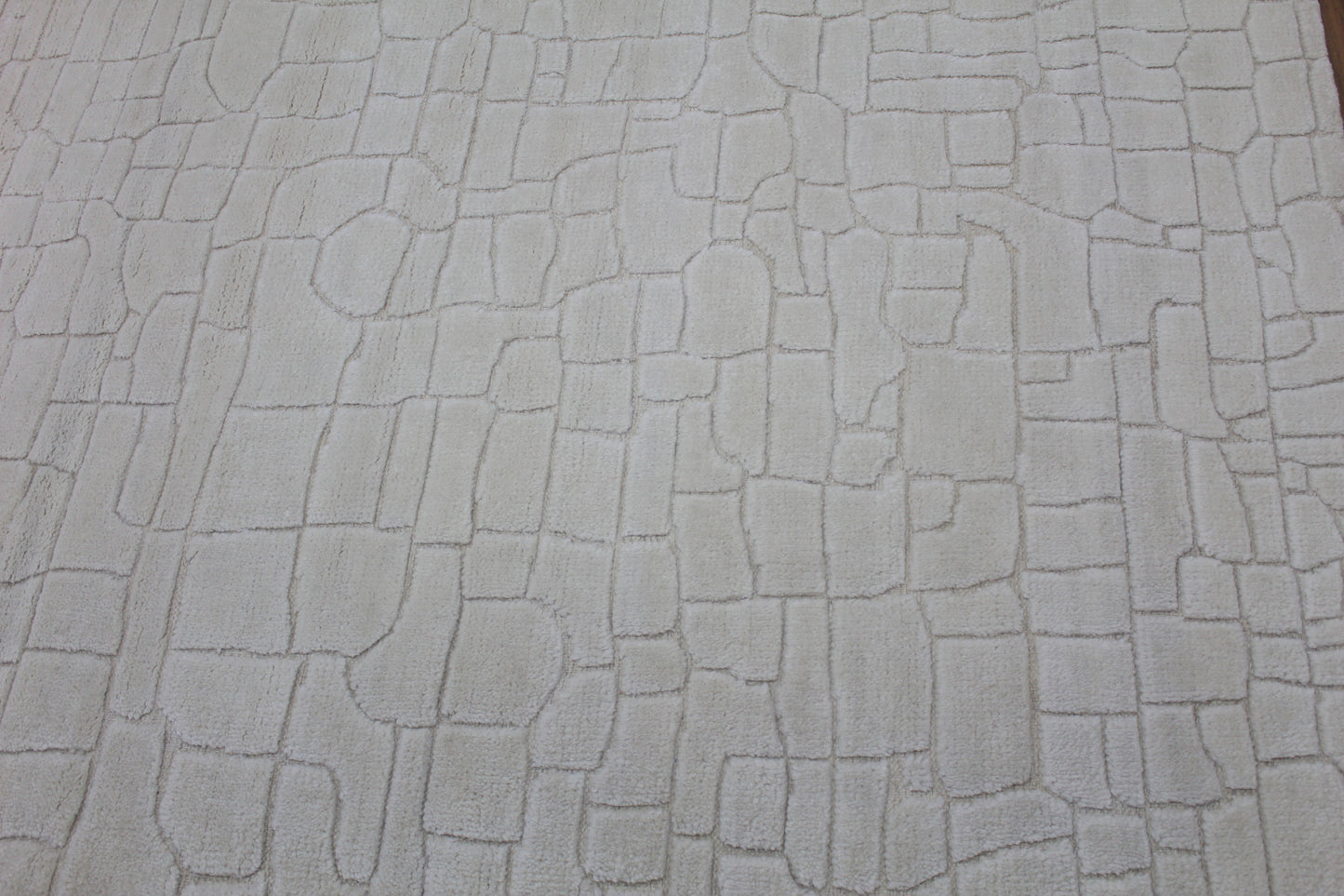 Stone Pattern Textured Rug  Modern Geometric Carpet, Hand-Knotted White Area Rug for Living Room and Bedroom Decor