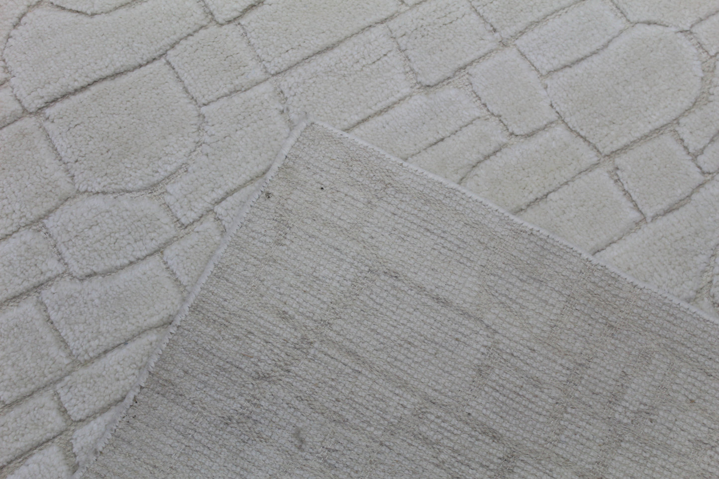 Stone Pattern Textured Rug  Modern Geometric Carpet, Hand-Knotted White Area Rug for Living Room and Bedroom Decor