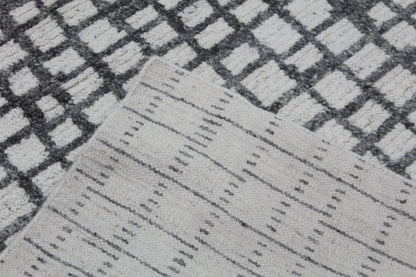 Modern Checkered Grid Rug – Scandinavian Style Soft Wool-Blend Carpet for Living Room & Bedroom Decor